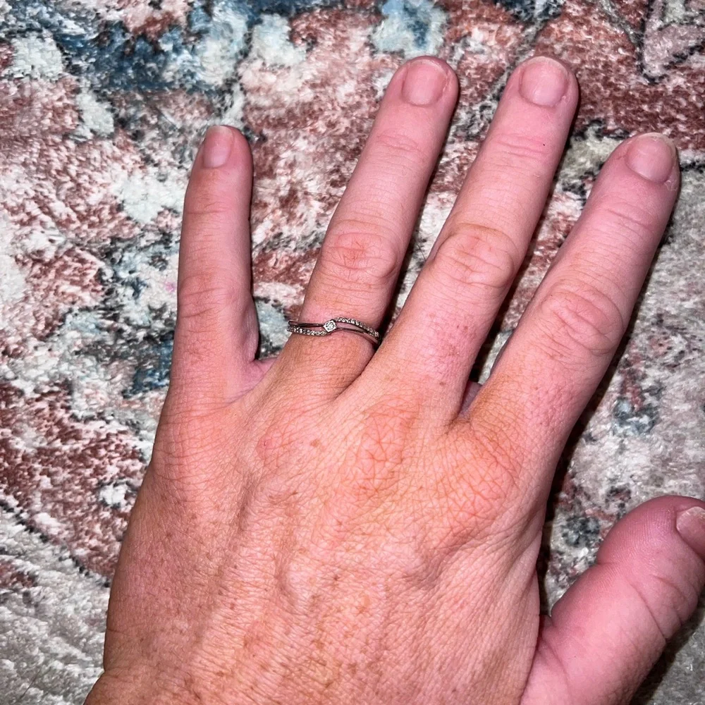 Diamond Promise Ring - Picture 4 of 5